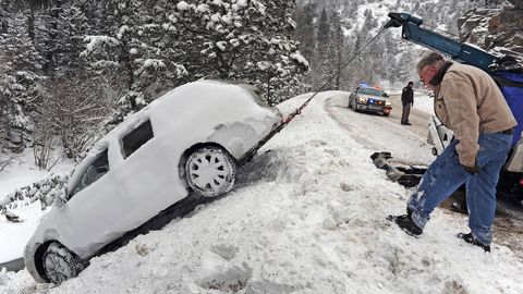 Авто в снежном днр